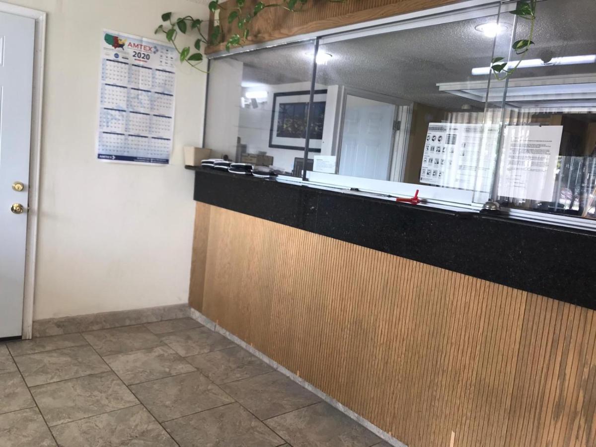 كارولتون Lone Star Inn المظهر الخارجي الصورة