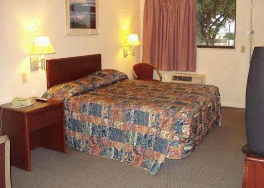 كارولتون Lone Star Inn المظهر الخارجي الصورة